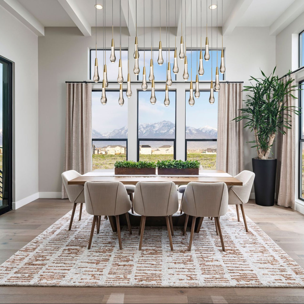 Soltaire Linear Chandelier, Chandelier for Dining Room, Living Room