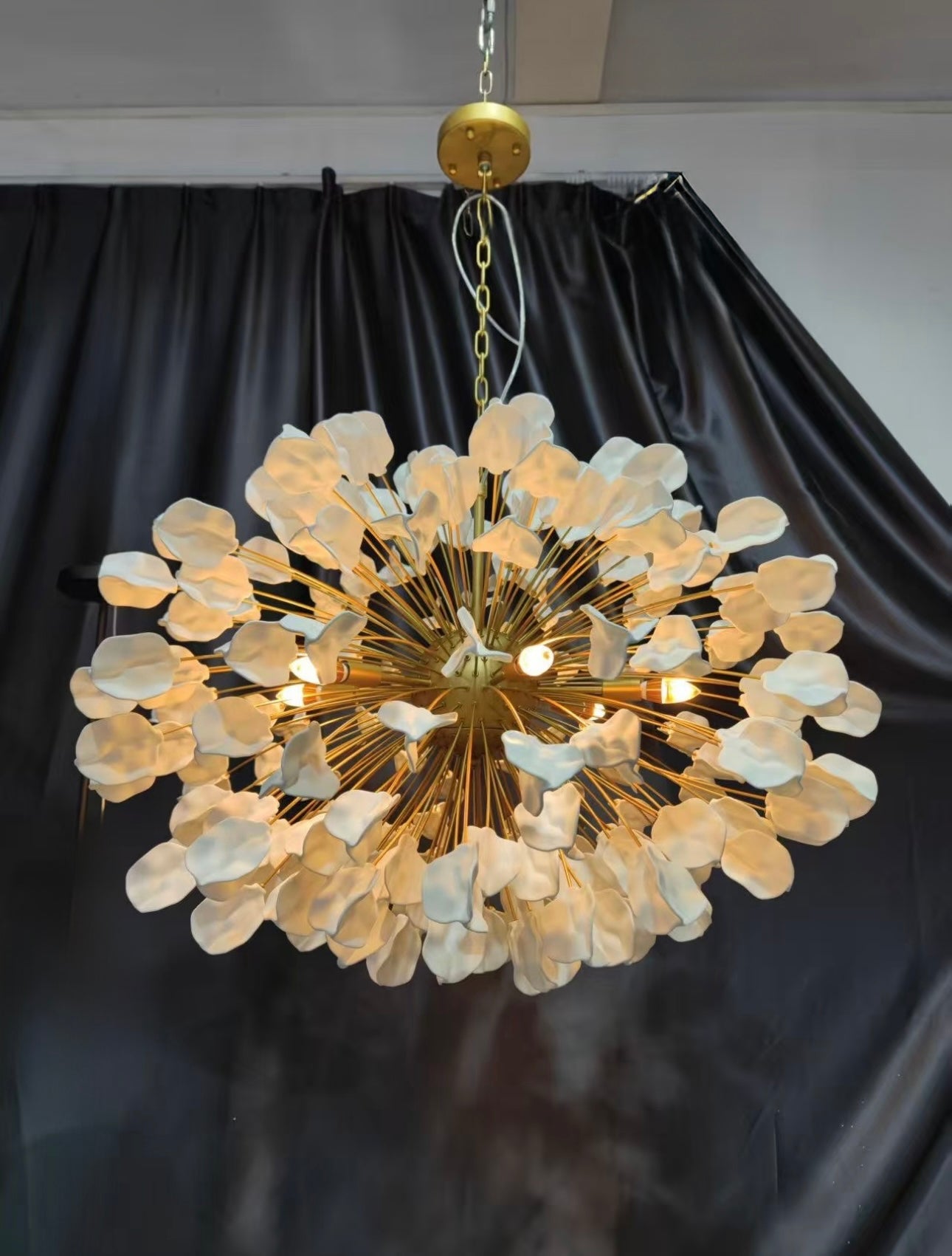 Lunaria Chandelier