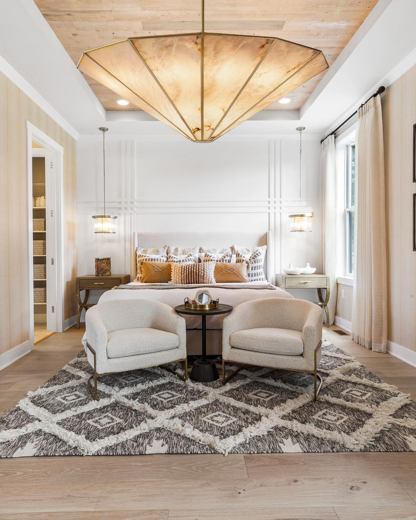 Lucete Round Chandelier