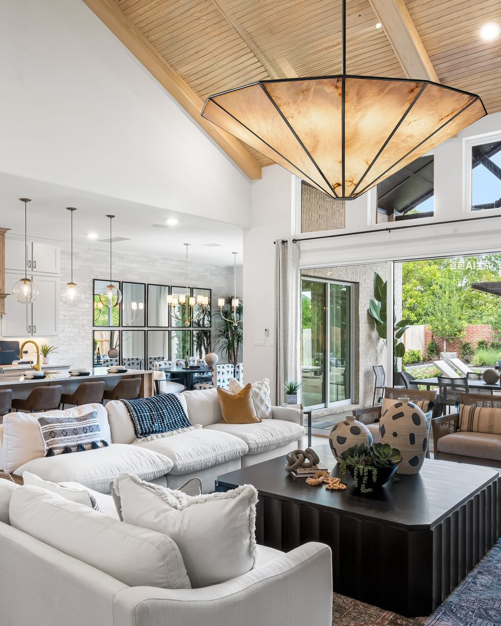 Lucete Round Chandelier