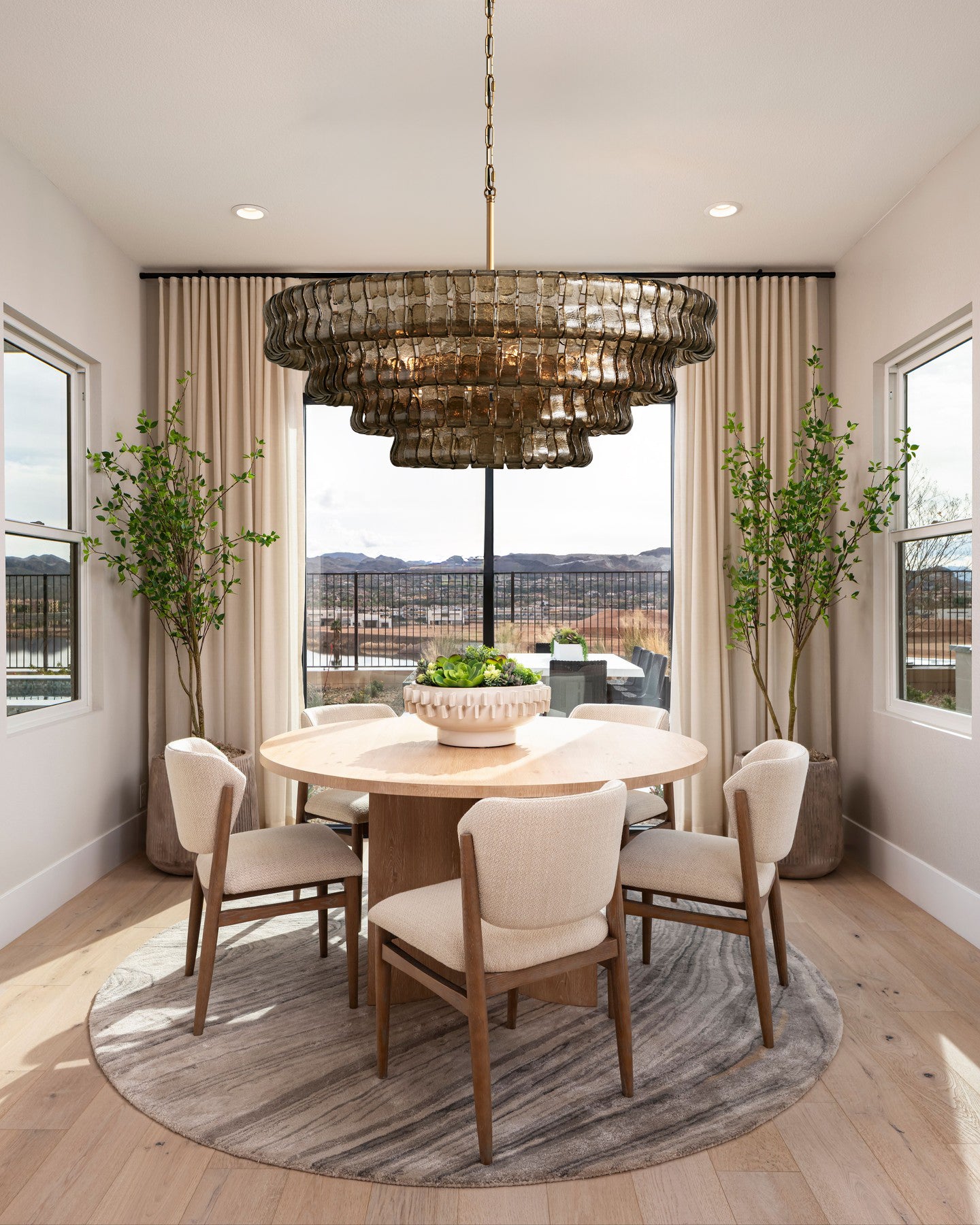 Ghiaccio Round Chandelier