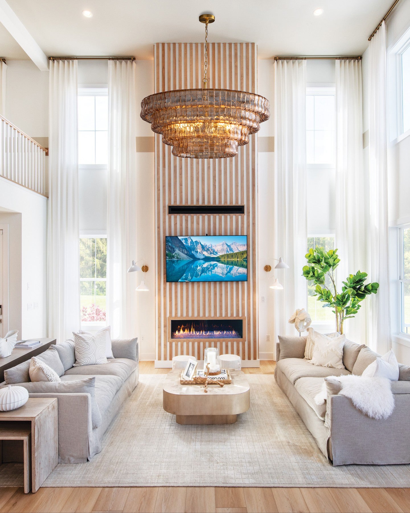 Ehiaccio Smoke Class Round Chandelier