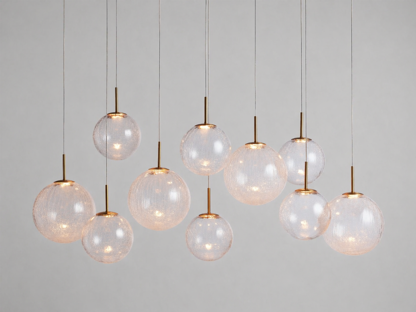 Modern chandelier above dining table in luxury dining room
Luxury chandelier lighting for dining room interior