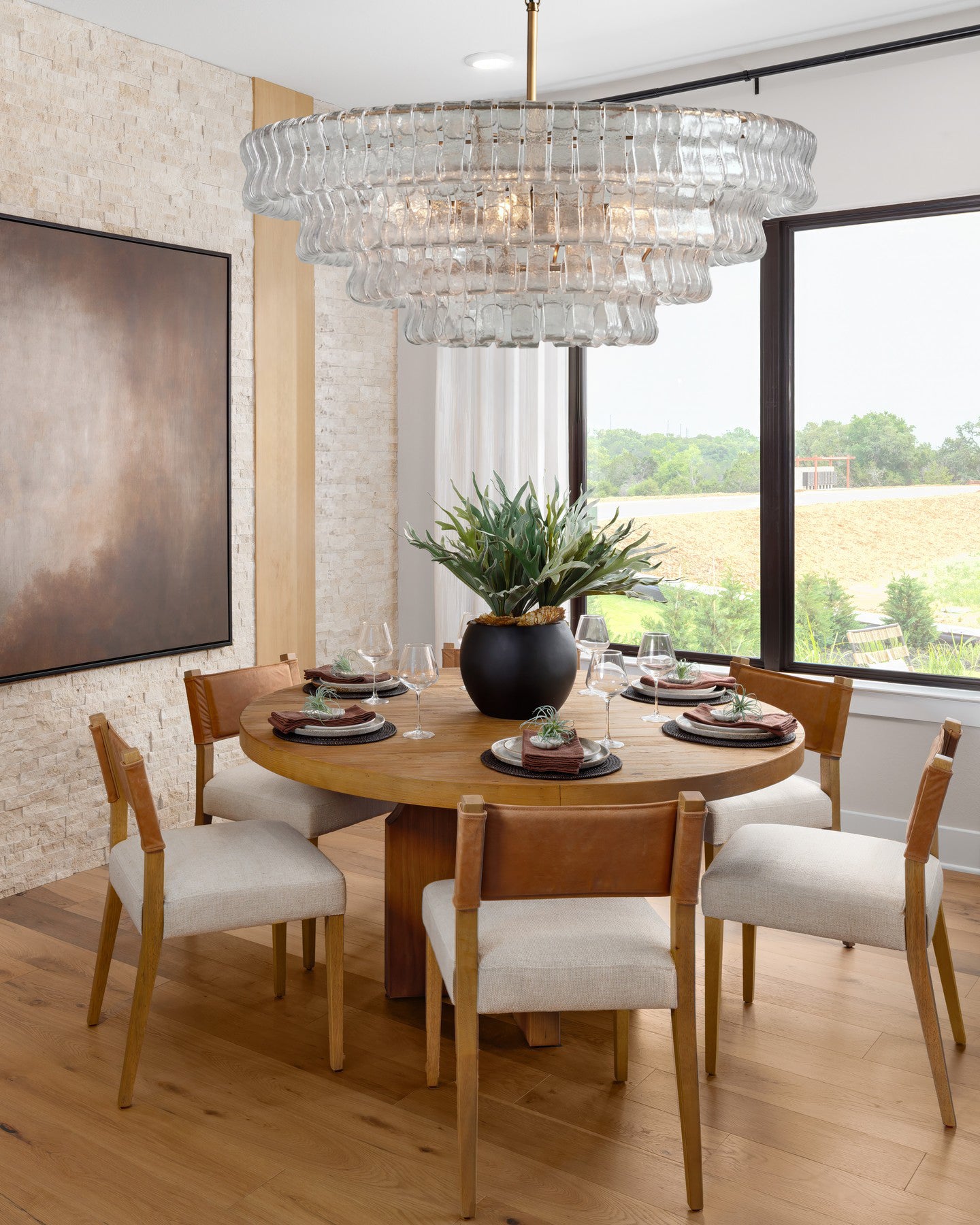 Ghiaccio Clear Class Round Chandelier